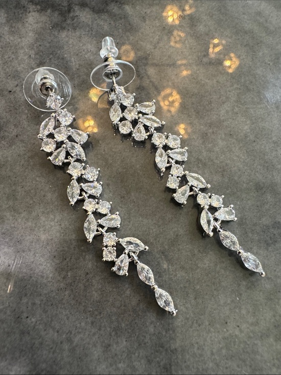 Jewelry - Crystal CZ Leaf Drop Earrings - Silver Tone 2.5” drop dangle